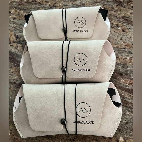 🕶️ AMBASSADOR SUNGLASSES BUNDLE 🕶️ - Picture 2 of 5